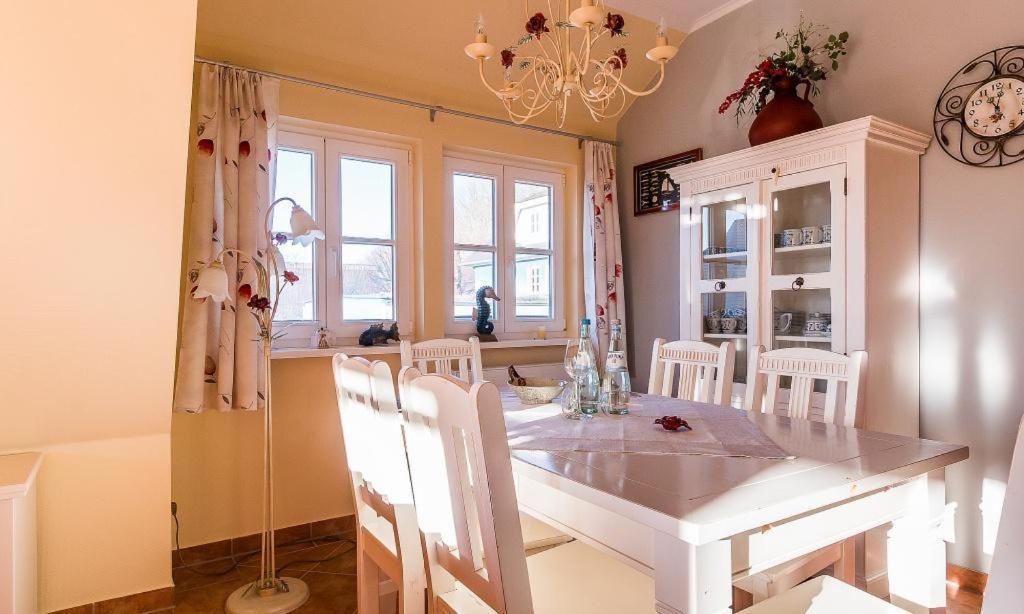 Madlen Appartement Ahrenshoop Buitenkant foto